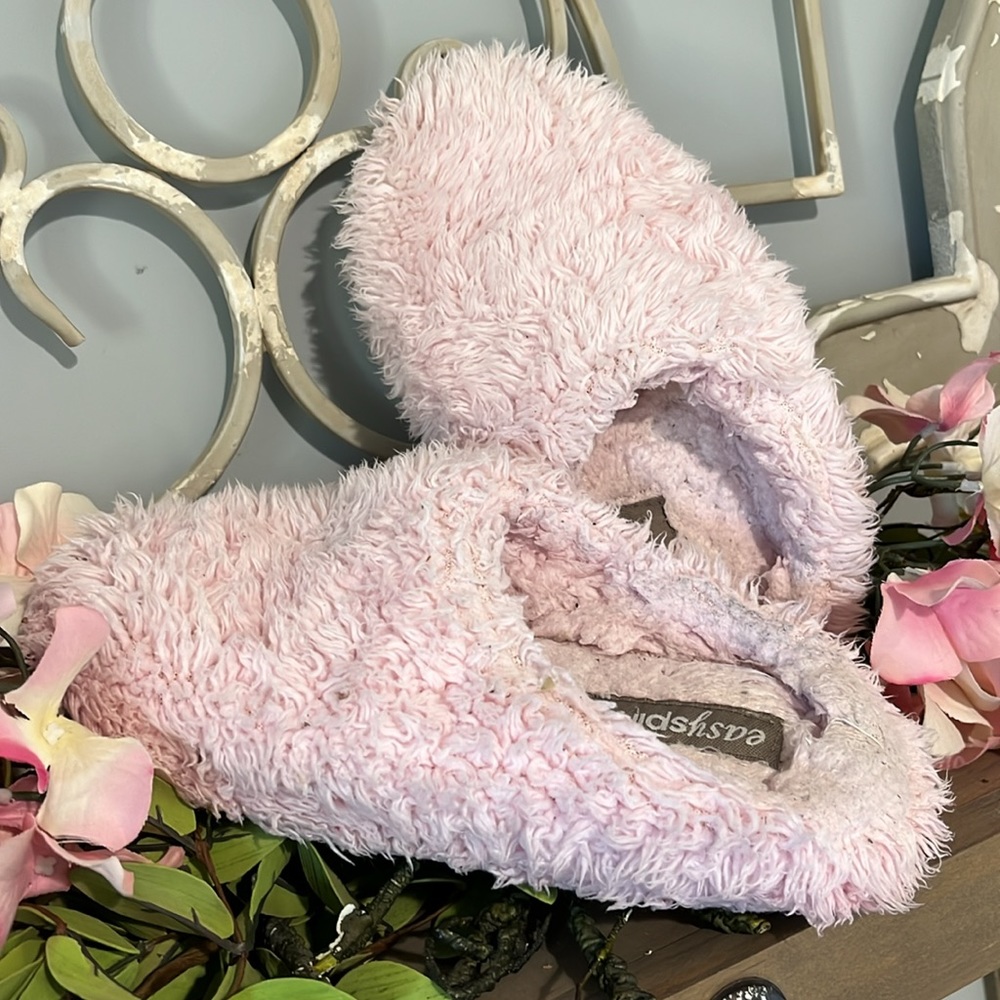 Pink Fluffy Slippers Easy Spirit House Shoes Womens 5-6 Small
